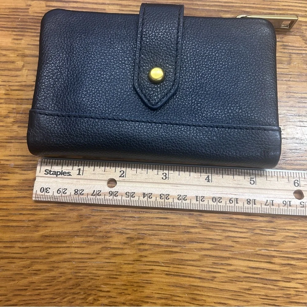 Fossil Lanie Black Leather Tab Wallet Organizer Snap Closure Classic Everyday